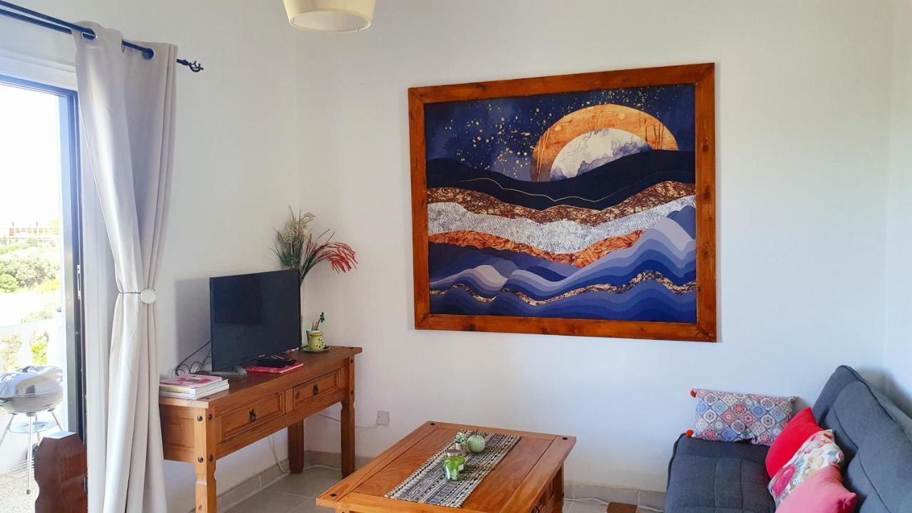 Polis Tina'S Cozy Studio מראה חיצוני תמונה